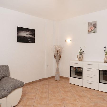 Apartment Mia-1 By Interhome Obrovac Kültér fotó